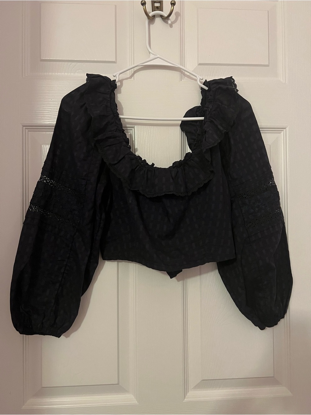 American Eagle bow back ruffled square-neck blouse